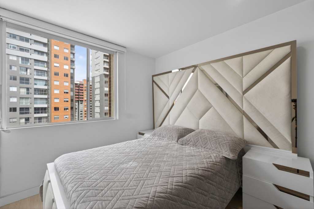 APARTAMENTO en venta en Bogotá, Calle 6 #68-45, 90 m²