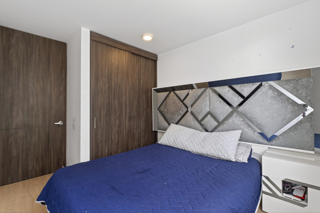 APARTAMENTO en venta en Bogotá, Calle 6 #68-45, 90 m²