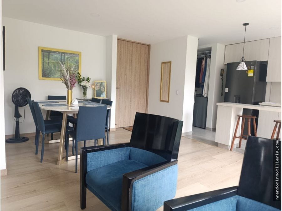 APARTAMENTO en venta en Itagüí, Dirección no disponible, 73 m²