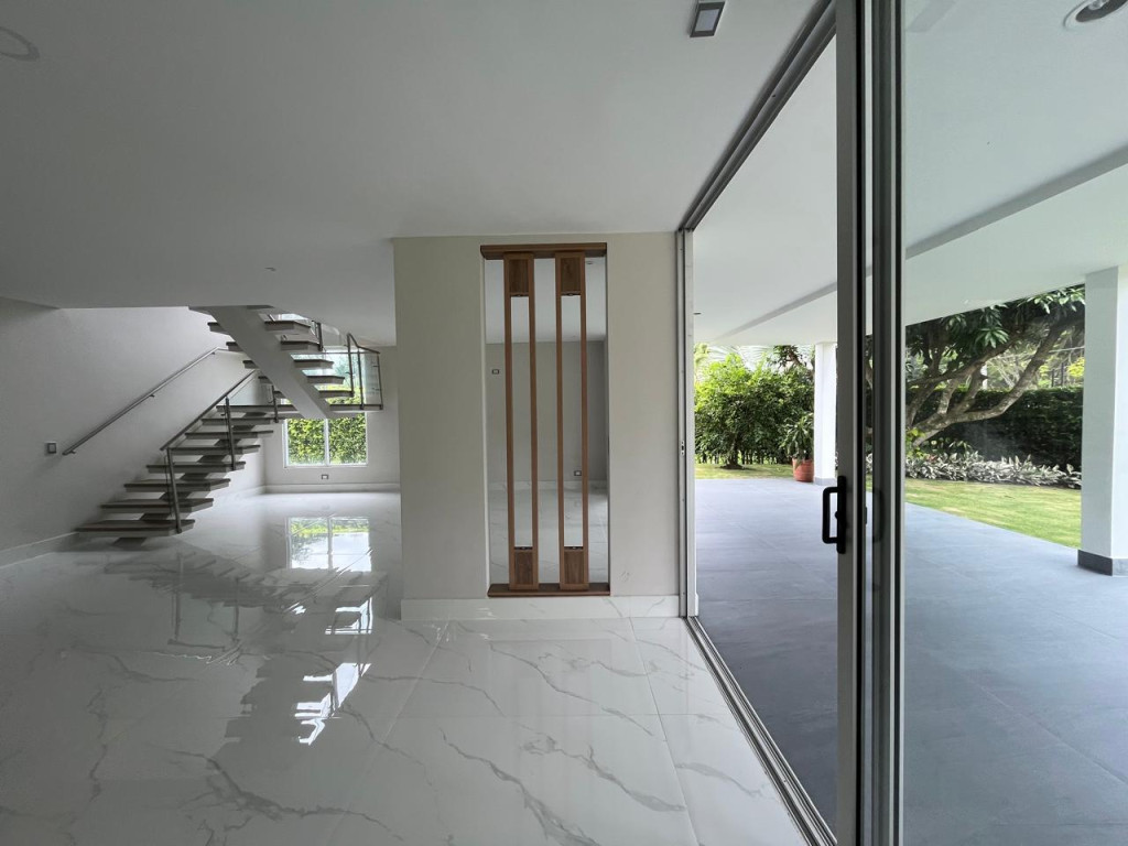 CASA en venta en Cali, Carrera 154 # 18-75, 318 m²