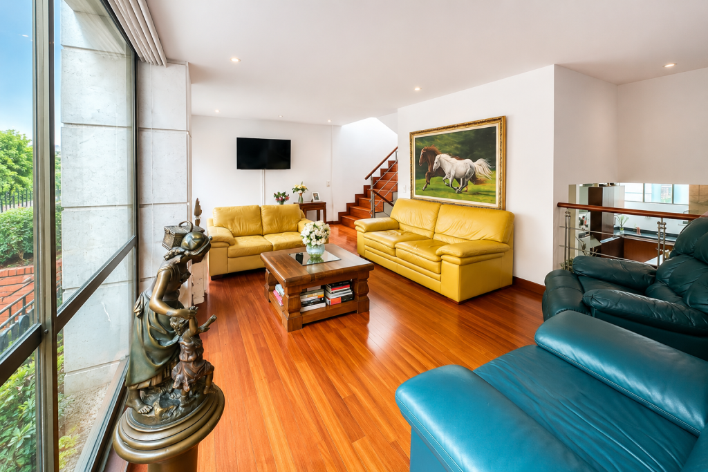 CASA en venta en Bogotá, Carrera 6B #150-65 Conjunto Montepinos, 236 m²