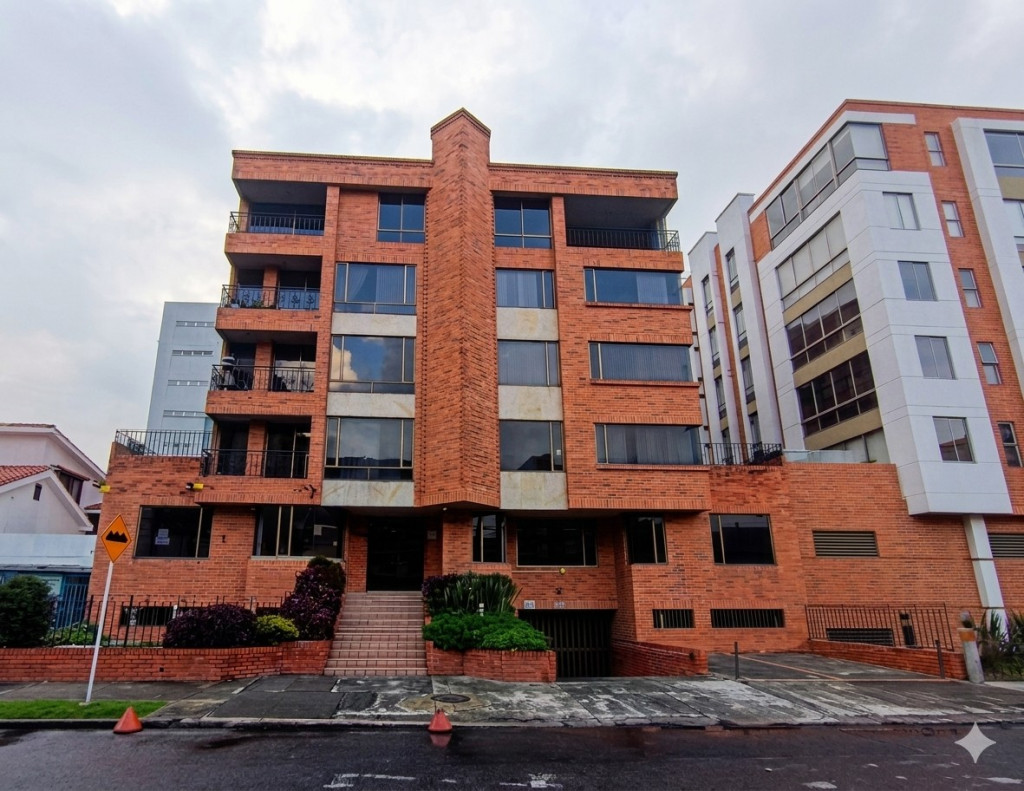 APARTAMENTO en venta en Bogotá, Carrera 23 # 120 - 71, 175 m²
