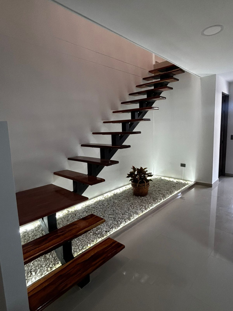 CASA en venta en Cali, carrera 72 44-12, 220 m²