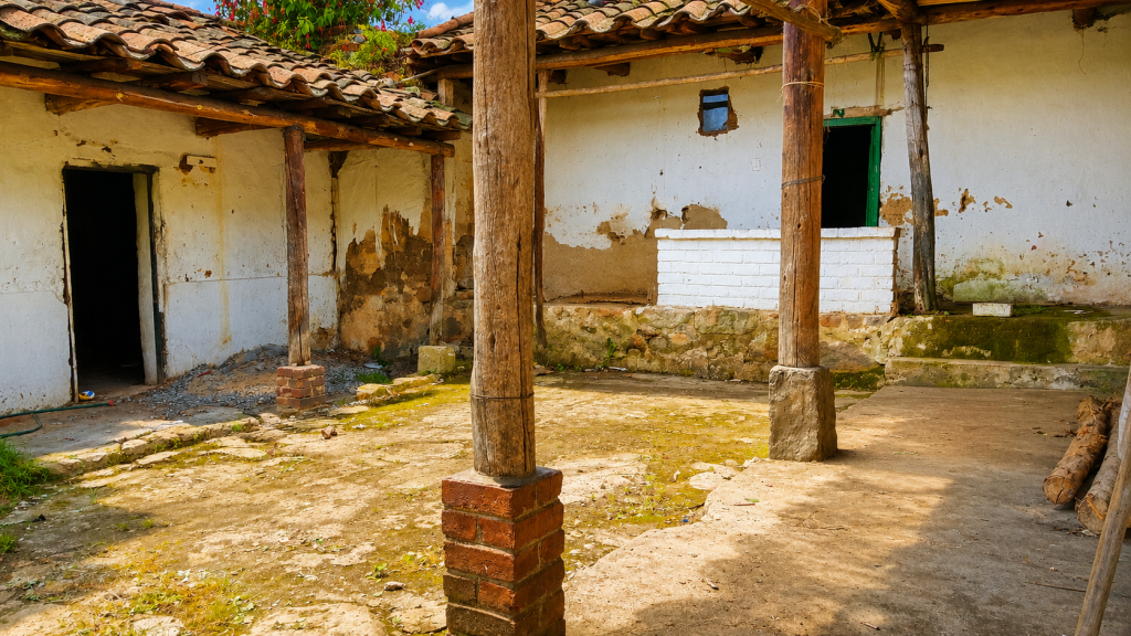 LOTE en venta en Monguí, KR 4ª NO.6 -56 y CL 6 NO.34-42, 1000 m²