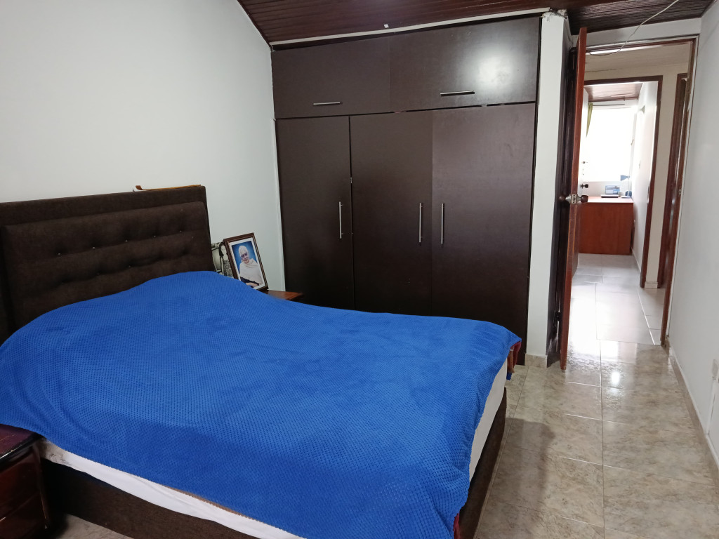 CASA en venta en Bogotá, CALLE 71 A BIS 95-39 LOTE 2 MANZANA A URB. "LA SALINA", 158 m²