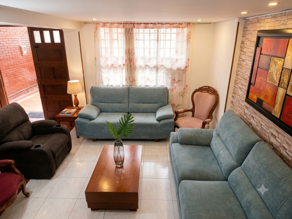 CASA en venta en Bogotá, CALLE 71 A BIS 95-39 LOTE 2 MANZANA A URB. "LA SALINA", 158 m²