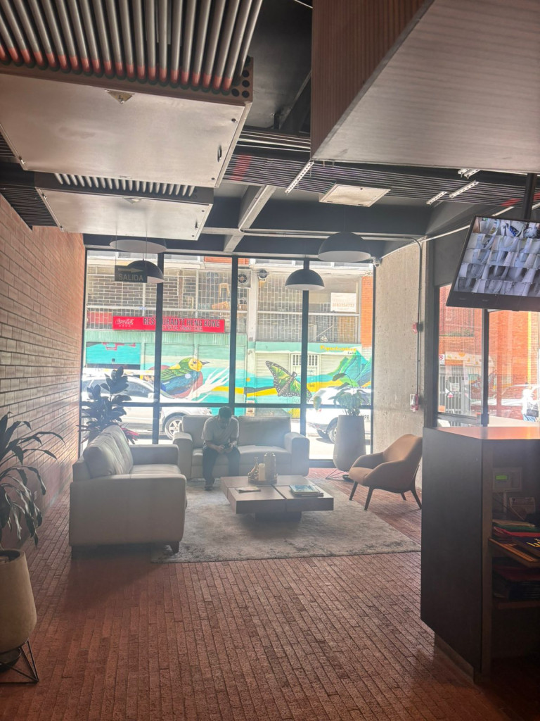 APARTAESTUDIO en venta en Bogotá, Calle 17 # 4-30, 18 m²
