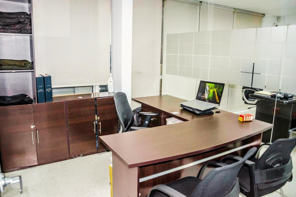 OFICINA en venta en Bogotá, Avenida Caracas No. 63-32, 146 m²