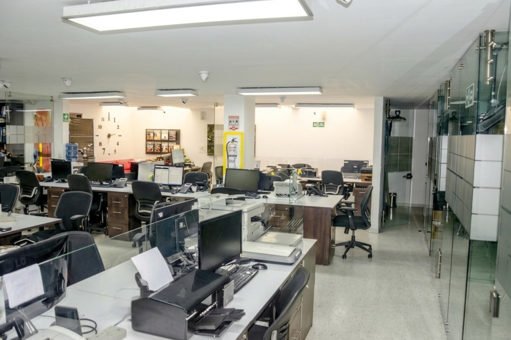 OFICINA en venta en Bogotá, Avenida Caracas No. 63-32, 146 m²