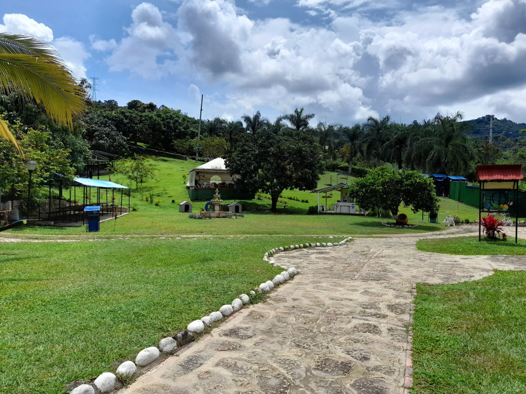 HOTEL en venta en La Mesa, Vereda el Palmar, 267 m²