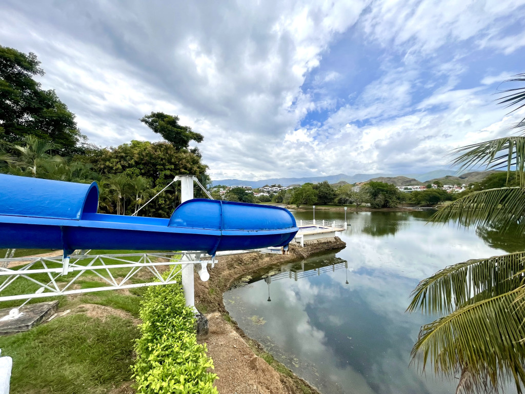 FINCA en venta en Carmen De Apicalá, KM 7 VIA MELGAR - CARMEN DE APICALA, 250 m²