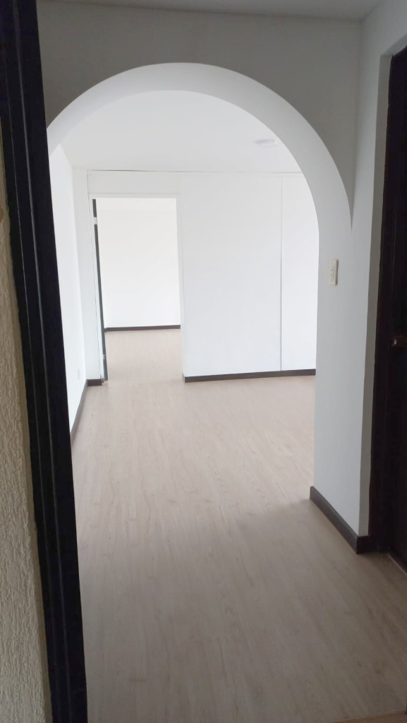 OFICINA en alquiler en Bogotá, AC 53 21 84, 53 m²