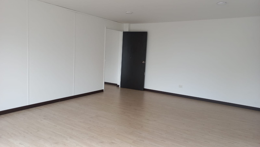 OFICINA en alquiler en Bogotá, AC 53 21 84, 53 m²