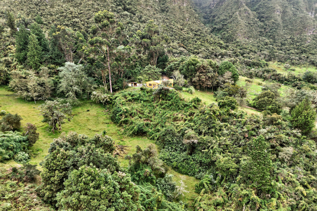 FINCA en venta en Sesquilé, Finca Los Robles Sesquilé, Vereda Espigas. Refugio en la Montaña, 80 m²
