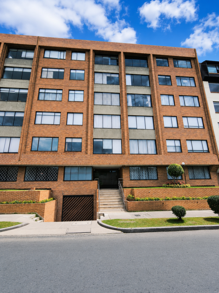 APARTAMENTO en venta en Bogotá, CL 113 No 57 - 46, 119 m²