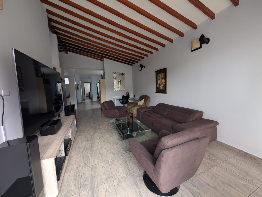 APARTAMENTO en venta en Medellín, Calle 66D #39A-67, 180 m²