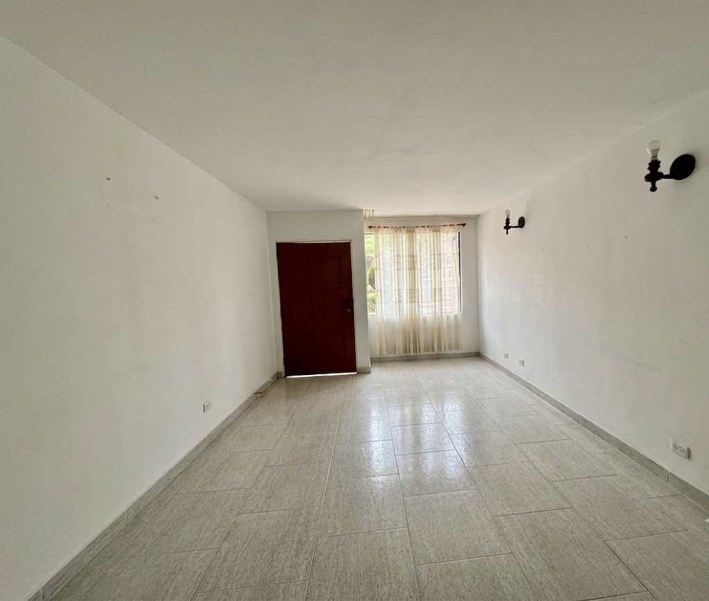CASA en venta en Cali, Fuentes de Camino Real IV, 87 m²