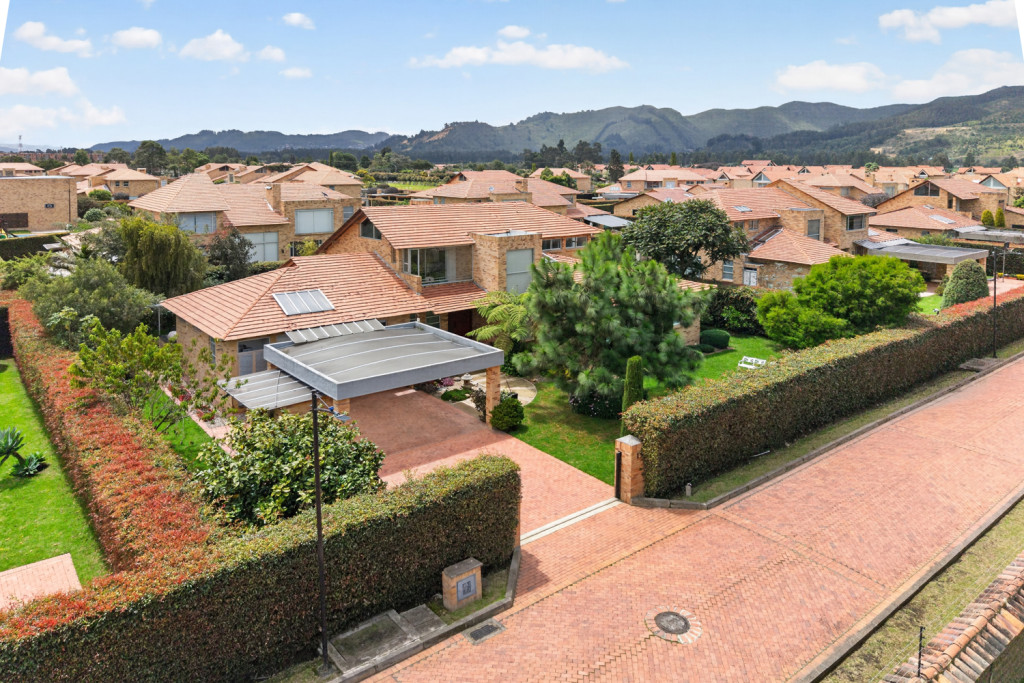 CASA en venta en Cajicá, CONDOMINIO CAMPESTRE CAMINOS DE CHUNUGUA P.H., 320 m²