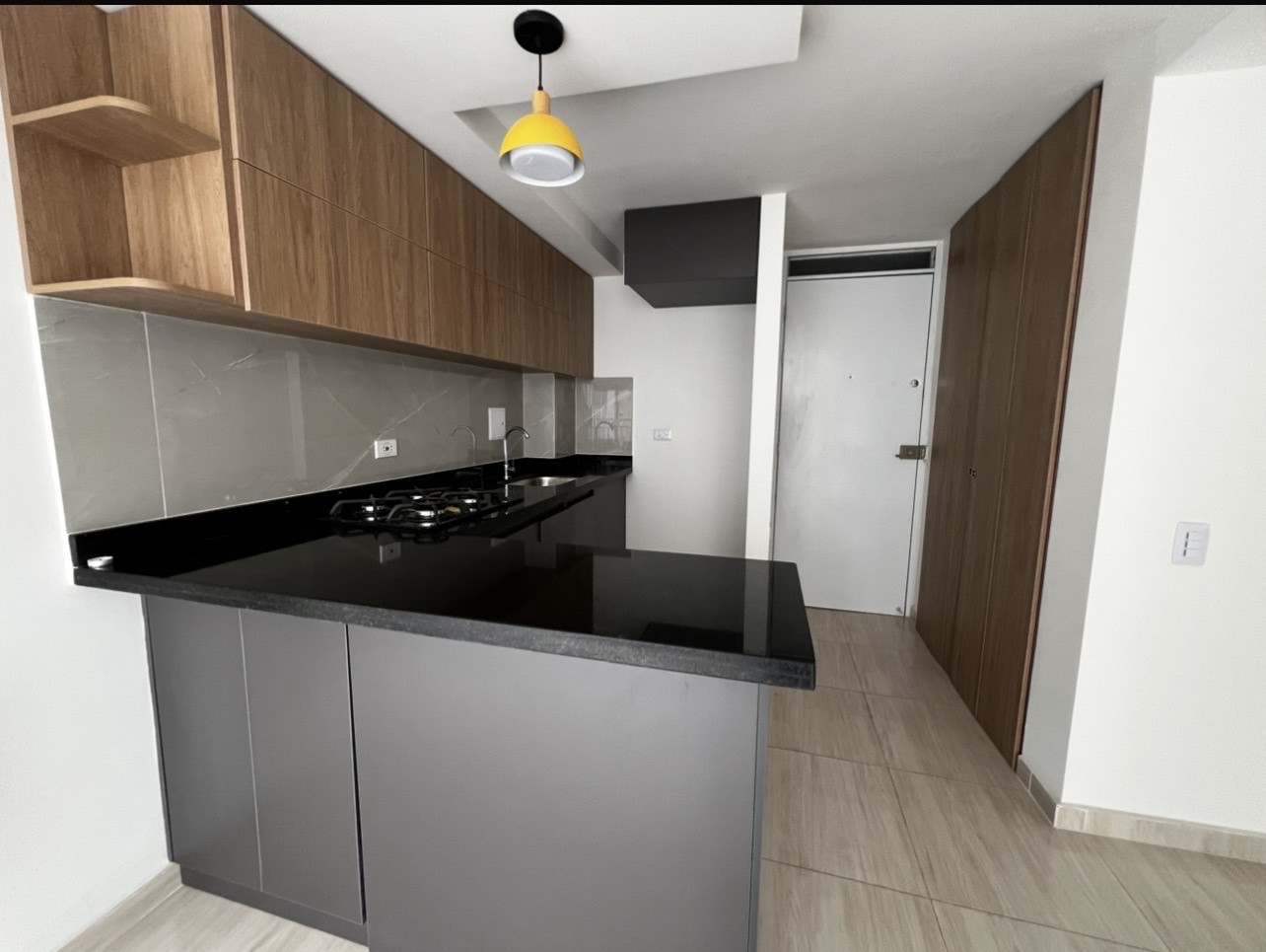 APARTAMENTO en venta en Bogotá, Calle 5A Sur # 81-80, Kennedy, Bogotá, D.C., Colombia, 37 m²