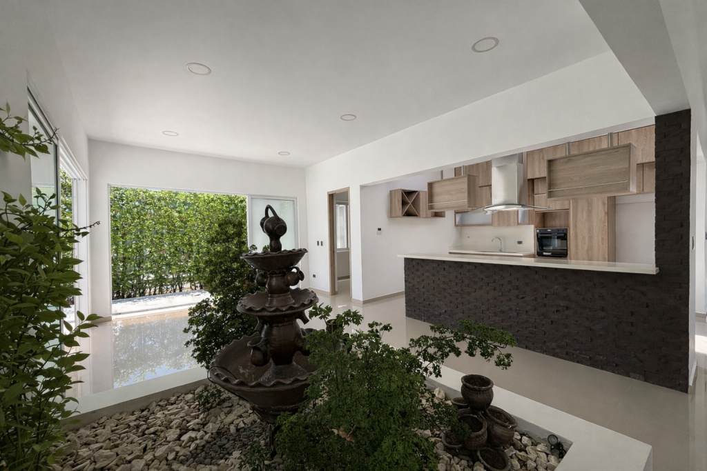 CASA CAMPESTRE en venta en Villavicencio, Km 4 vía Pto Lopez, 537 m²