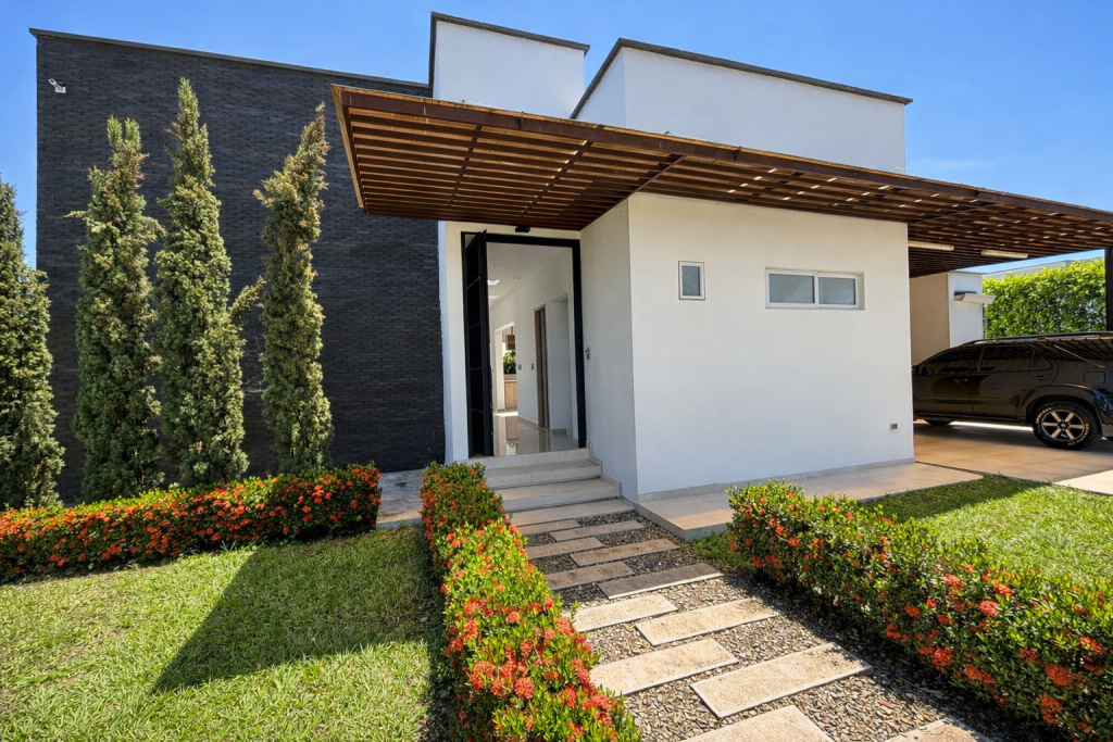 CASA CAMPESTRE en venta en Villavicencio, Km 4 vía Pto Lopez, 537 m²