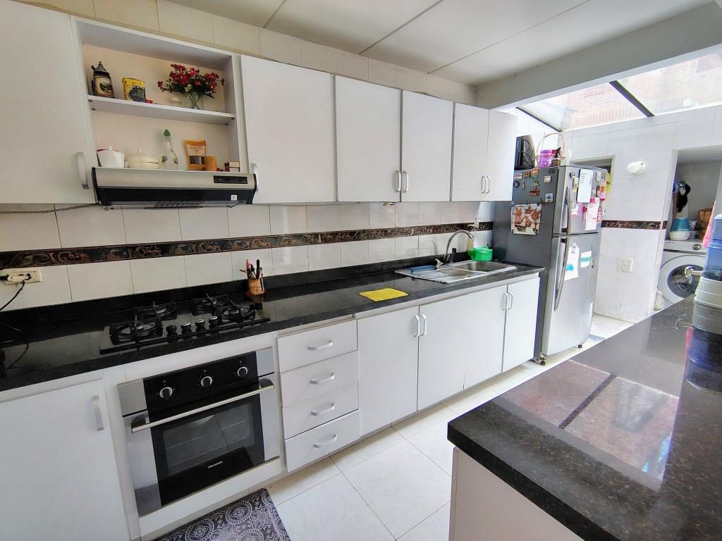 CASA en venta en Bogotá, Carrera 7c # 146, 157 m²