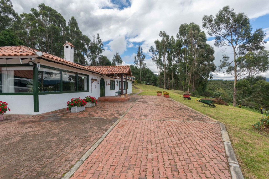 Estate for sale in Subachoque, Vereda Altania, Condominio Las Lomitas, Finca Catleya, 450 m²