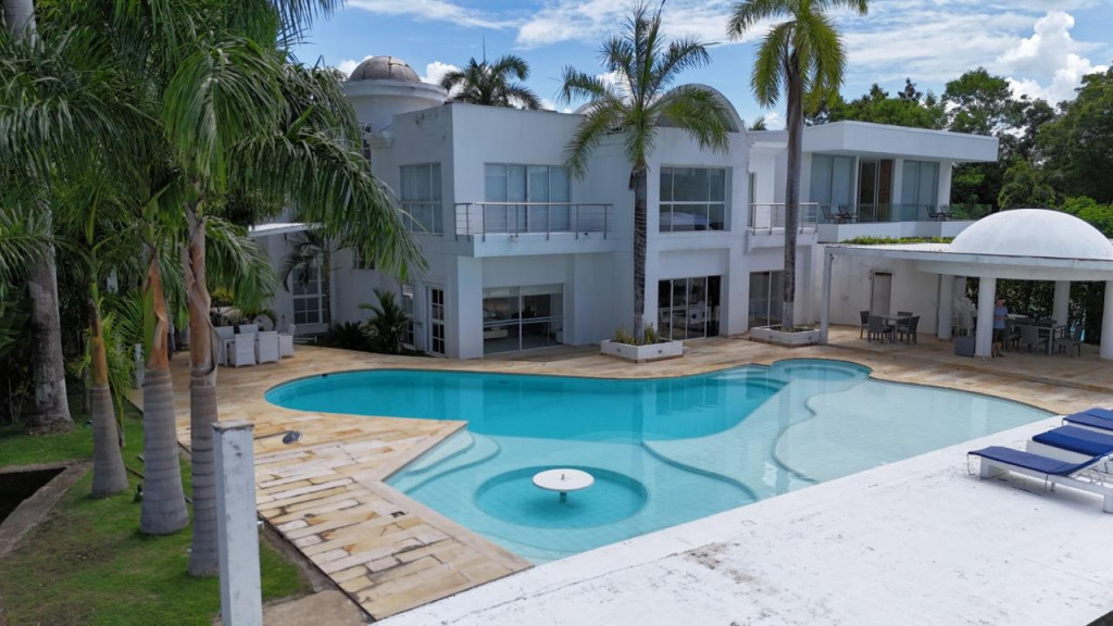 HOUSE in Girardot 3