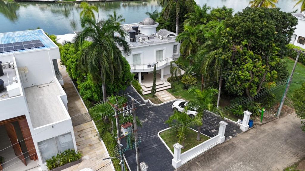 CASA en venta en Girardot, Condominio Lagos del Peñon, 508 m²