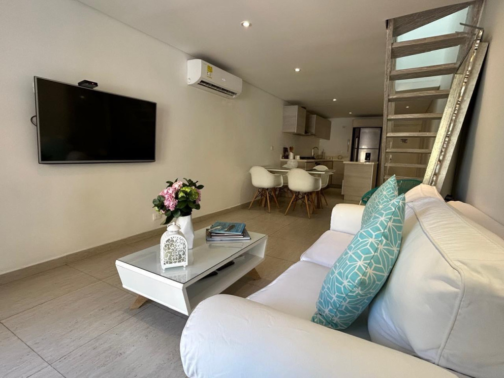APARTAMENTO en venta en Cartagena, Edificio habitacional las Bóvedas, 74 m²