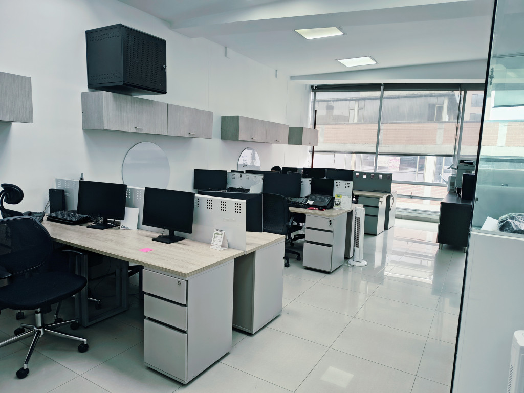 OFICINA en alquiler en Bogotá, CALLE 79 A #18-41, 80 m²