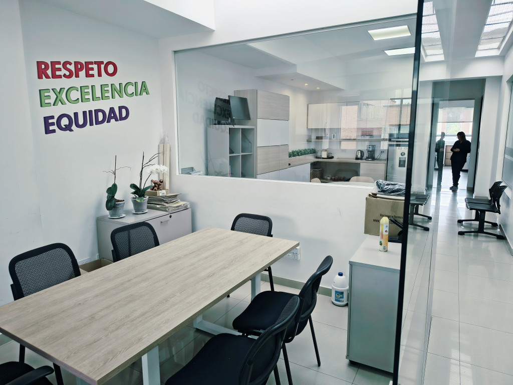 OFICINA en alquiler en Bogotá, CALLE 79 A #18-41, 80 m²