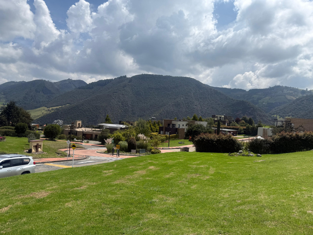 LOTE en venta en Bogotá, Via la calera-sopo, via los patios av circunvalar via sopo briceño