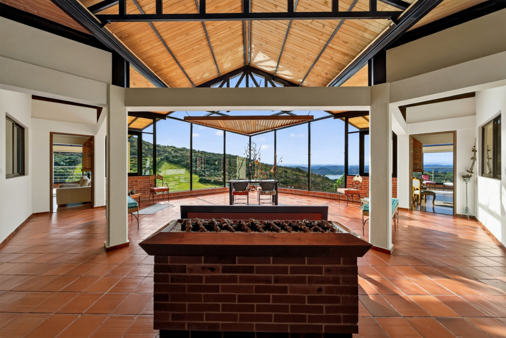 CASA en venta en Guatavita, Vereda Carbonera Baja, Guatavita, 650 m²