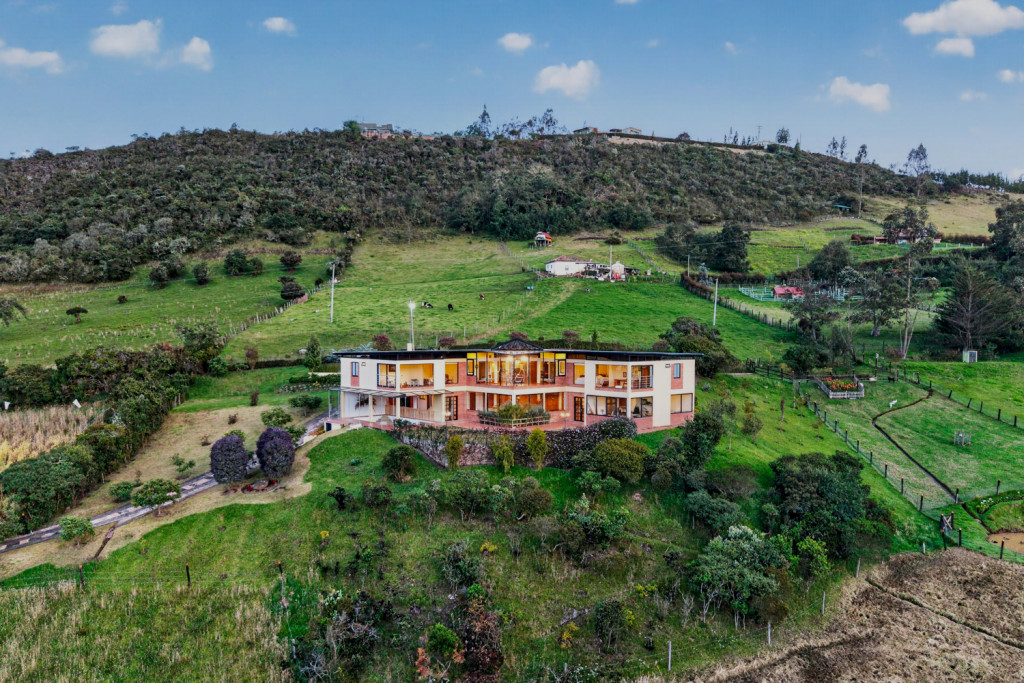 CASA en venta en Guatavita, Vereda Carbonera Baja, Guatavita, 650 m²