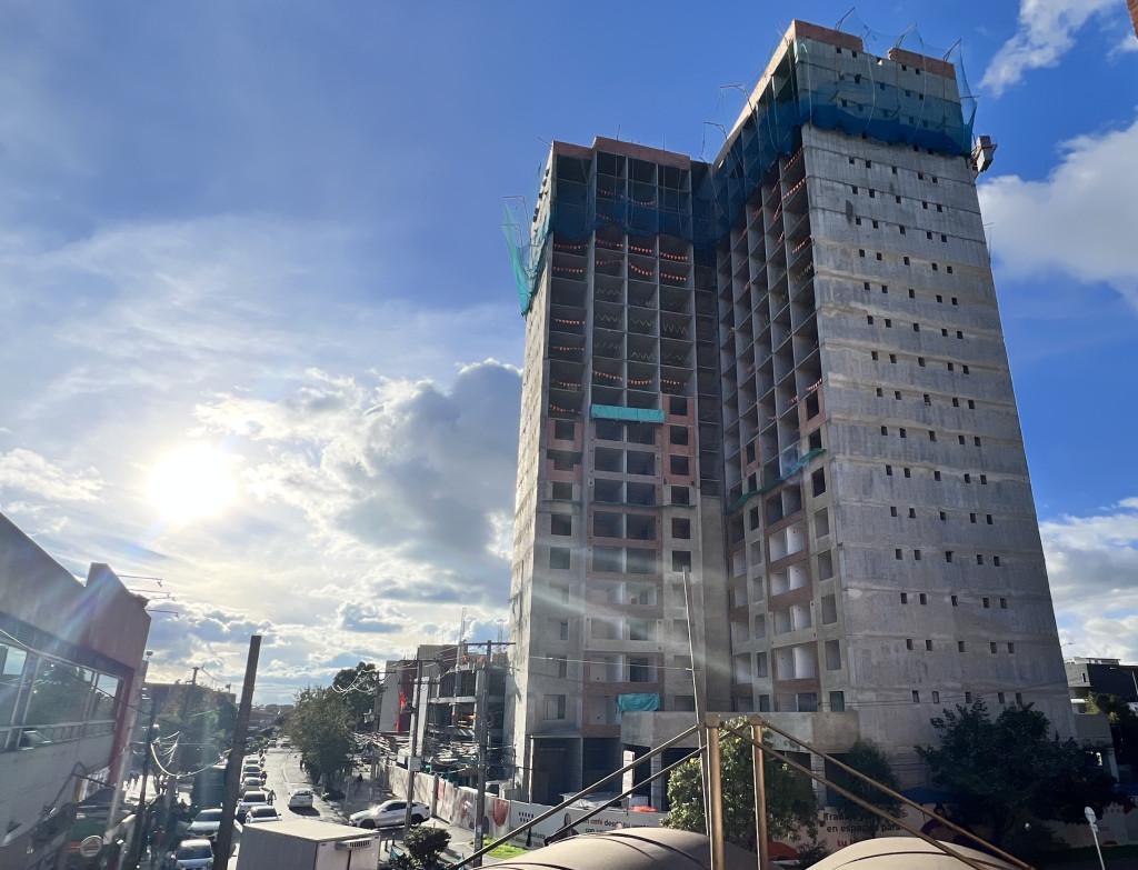 LOCAL en venta en Bogotá, AC 145 91 19 LC 11 104, 24 m²
