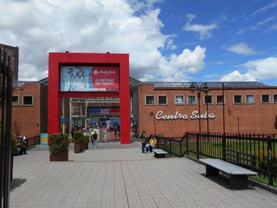 LOCAL en venta en Bogotá, AC 145 91 19 LC 11 104, 24 m²