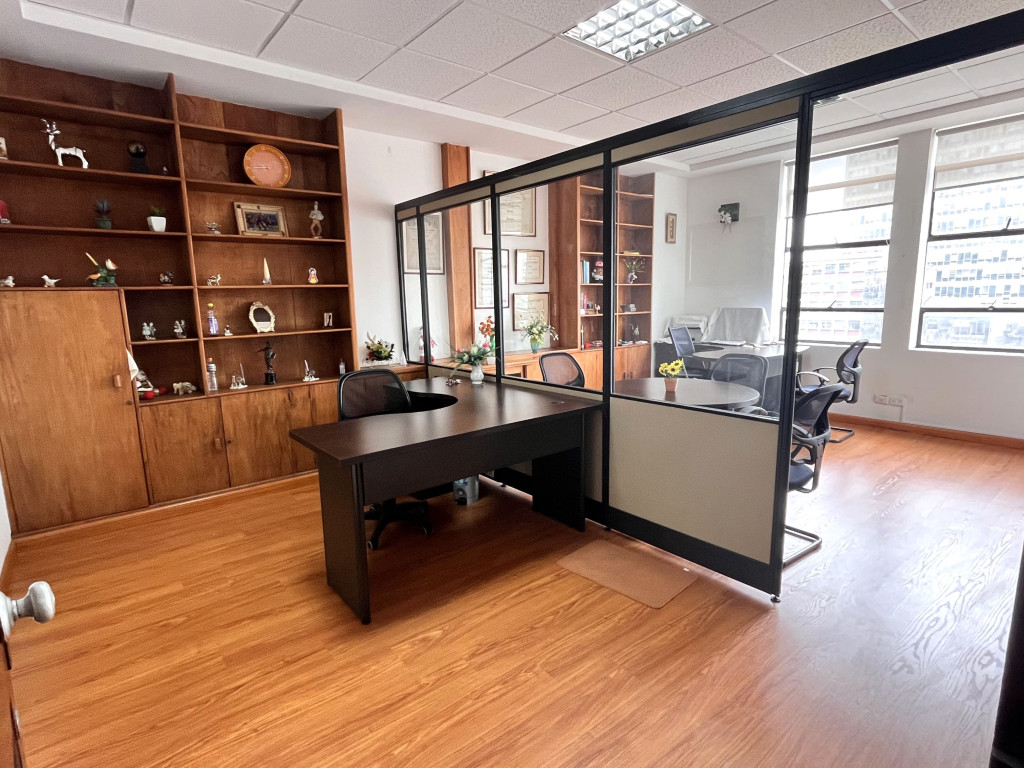OFICINA en venta en Bogotá, Carrera 9 # 13-36, 31 m²