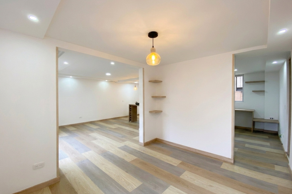 Apartment for sale in Madrid, CALLE 6 SUR 23-137, 62 m²