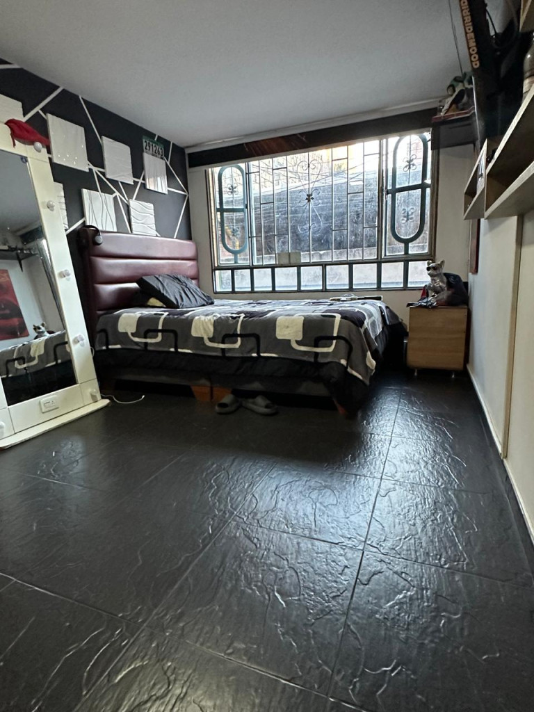 CASA-LOCAL en venta en Bogotá, Camelia Norte Cerca Cra 30 Y avenida 68, 210 m²