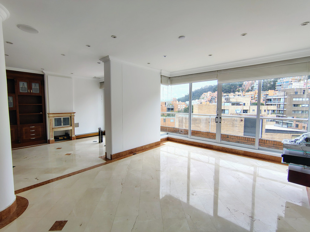 Apartment for sale in Bogotá, Calle 76 # 2a, 317 m²