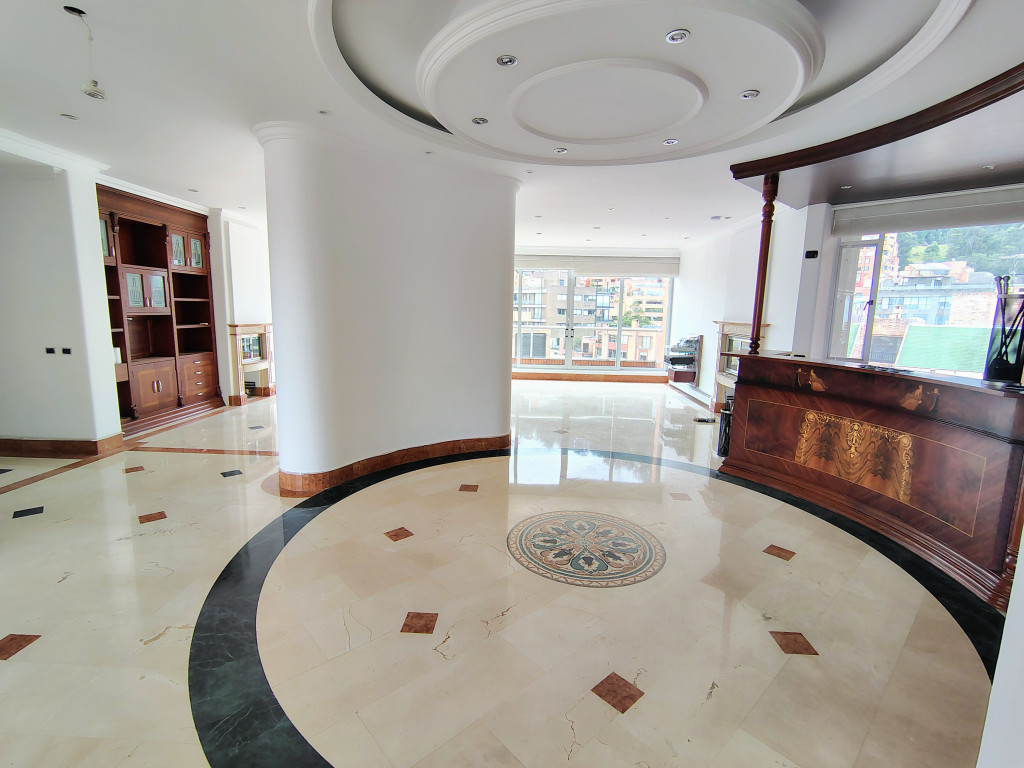 Apartment for sale in Bogotá, Calle 76 # 2a, 317 m²