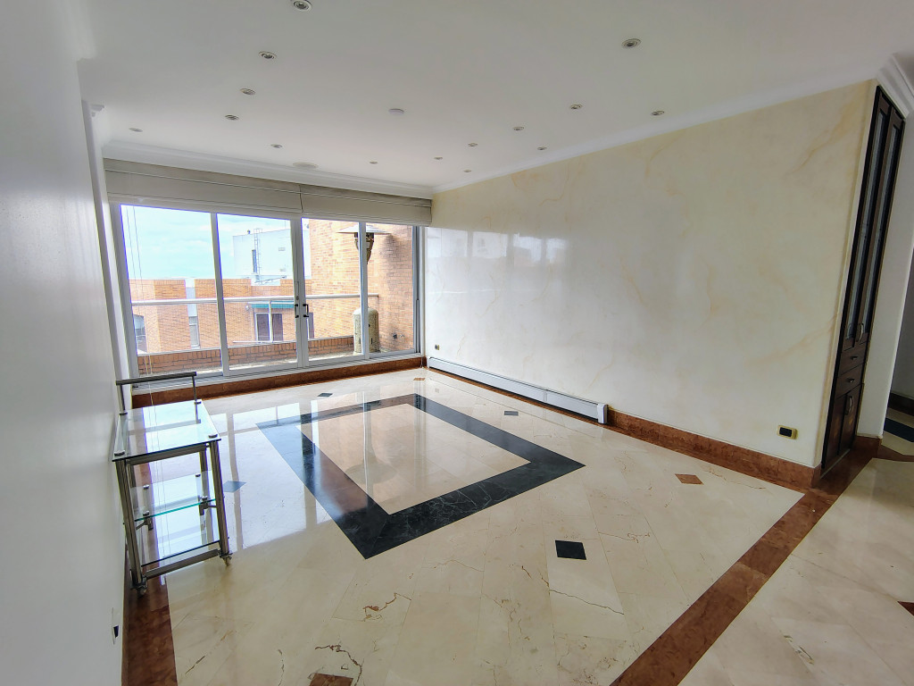 Apartment for sale in Bogotá, Calle 76 # 2a, 317 m²