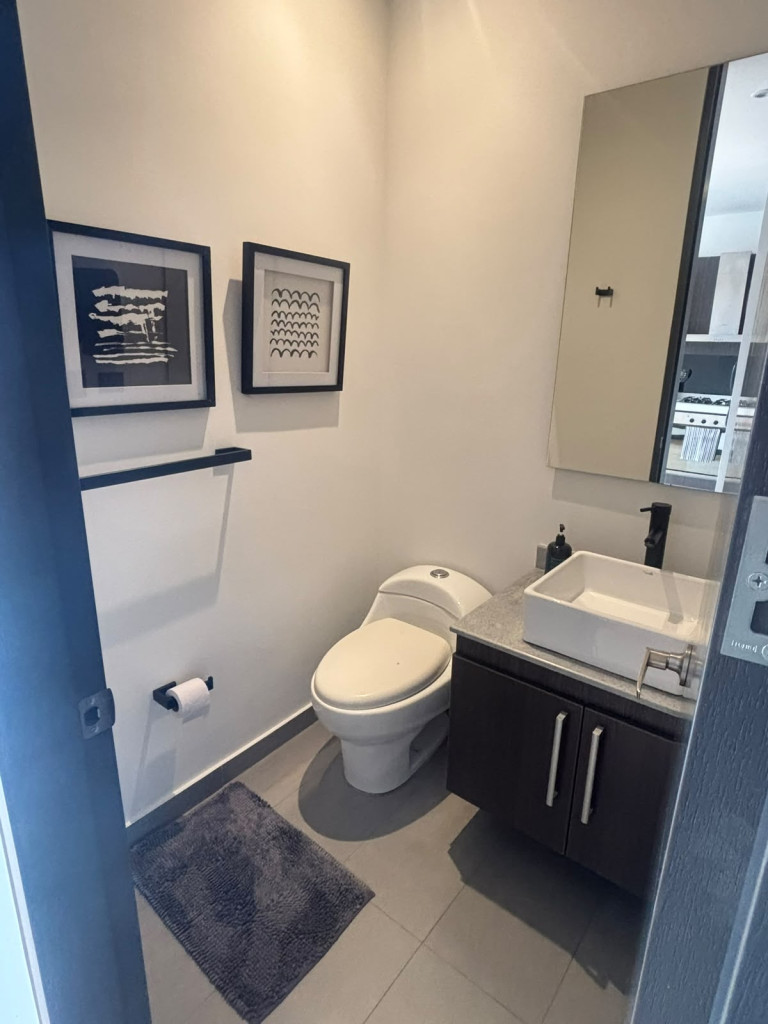 Studio Apartment for sale in Bogotá, Carrera 14 A #112-07