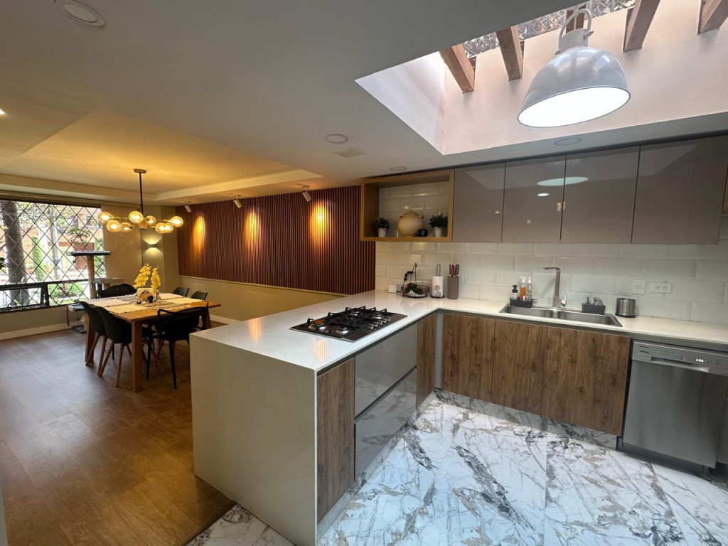 Apartment for sale in Bogotá, CL 104 # 21 34, 168 m²