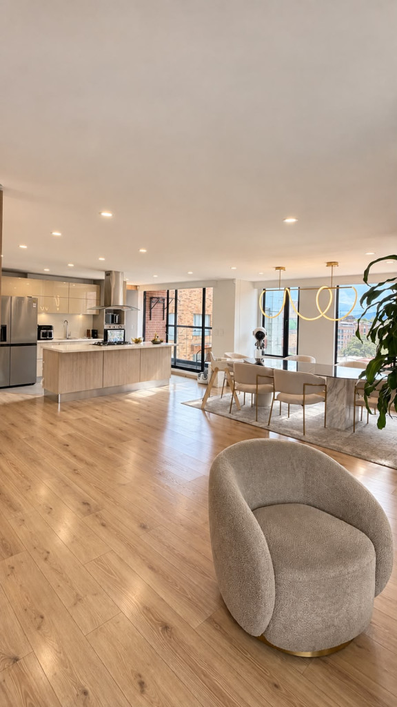 APARTAMENTO for sale in Bogotá, carrera 9 #104-43, 199 m²