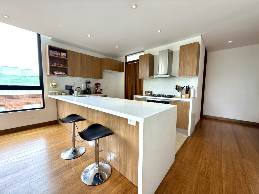 APARTAMENTO for sale in Bogotá, CALLE 103 #17-53, 146 m²