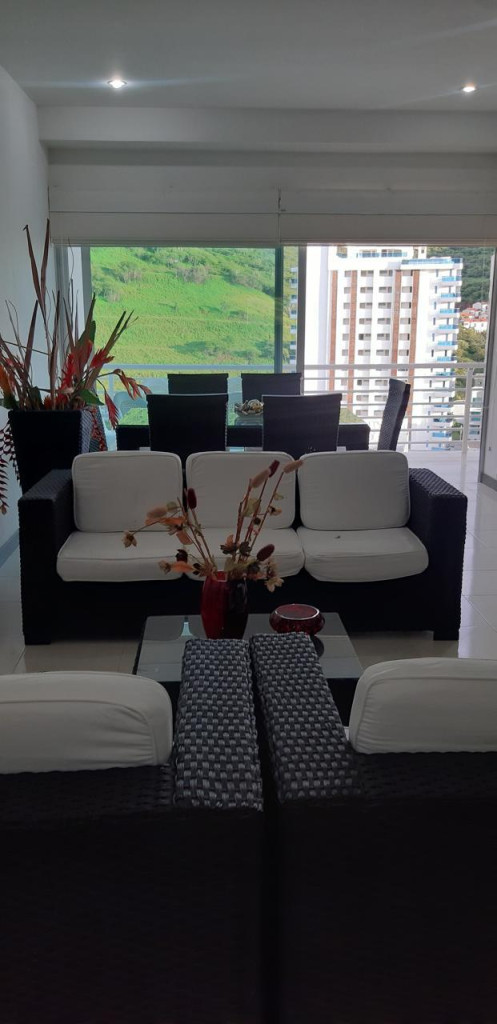APARTAMENTO en alquiler en Santa Marta, CL 5B # 4-127, 136 m²
