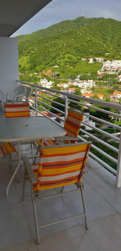 APARTAMENTO en alquiler en Santa Marta, CL 5B # 4-127, 136 m²