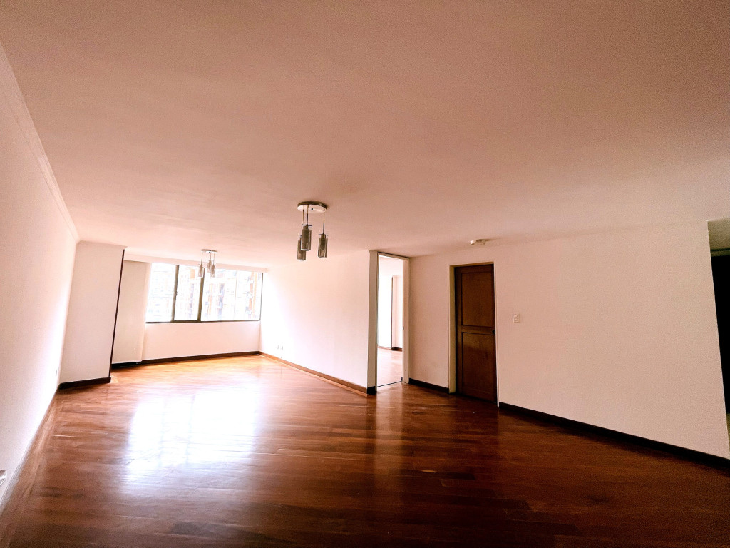 APARTAMENTO en venta en Bogotá, Carrera 10a #138-25, 143 m²